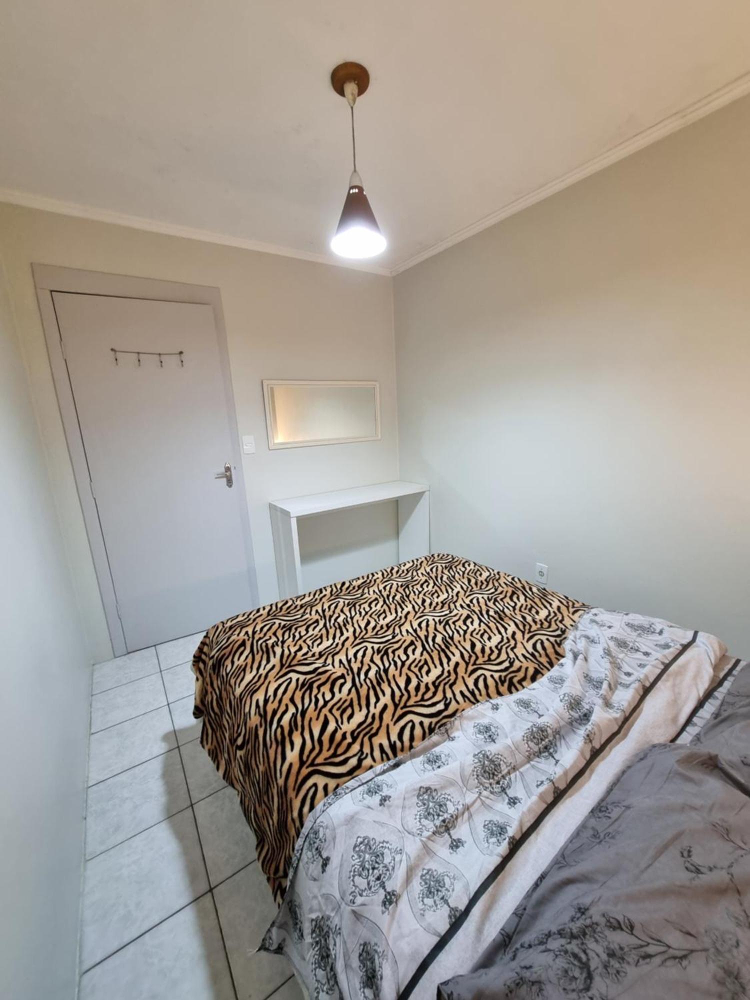 Apto 2 Quartos, Cond Fechado, Com Vaga, 4º Andar Por Escadas ペロタス エクステリア 写真